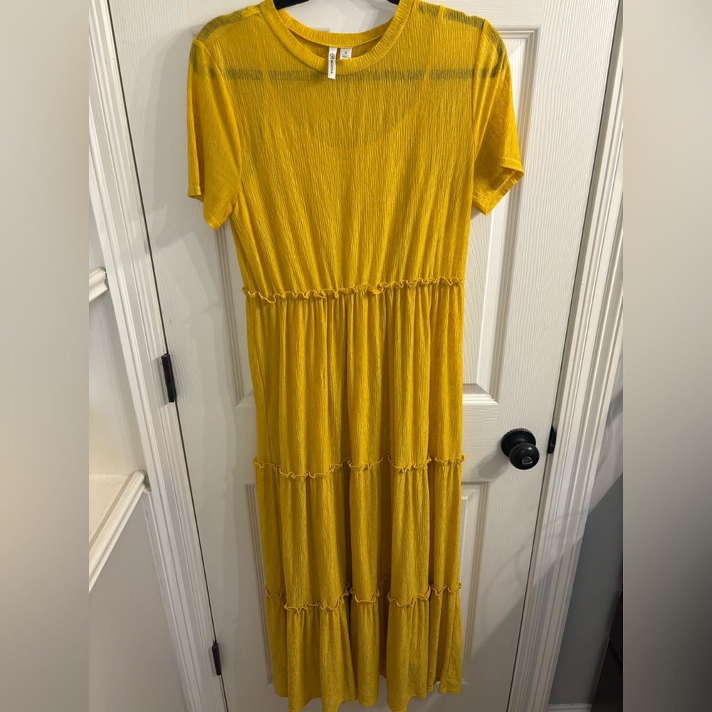 Versona Yellow Short Sleeve Maxi Dress